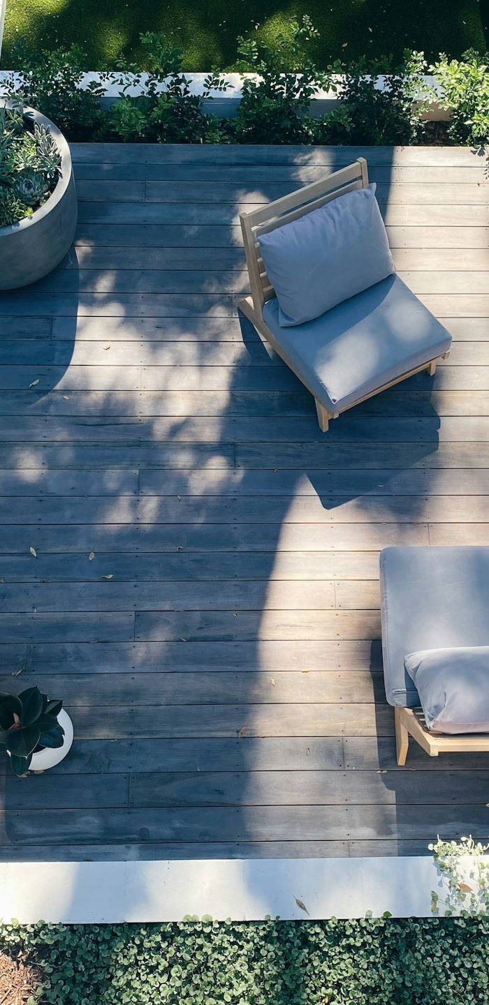 <h1>OUTDOOR LIVING </h1>
